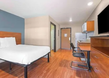Studio 6 Extended Stay Oklahoma City Norman OK hotel thumbnail 7