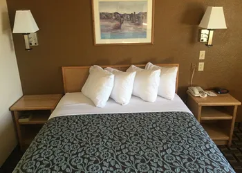Days Inn by Wyndham Hurricane/Zion National Park Area hotel thumbnail 7