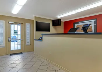 Extended Stay America Suites San Antonio Airport hotel thumbnail 3
