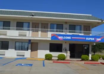 Super 7 Inn hotel thumbnail 6