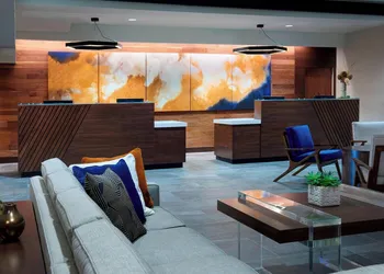 Kansas City Airport Marriott hotel thumbnail 2