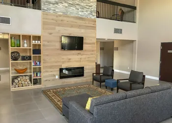 Comfort Suites Shenandoah-The Woodlands hotel thumbnail 2