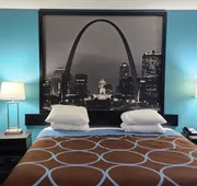 Super 8 by Wyndham Belleville St. Louis Area hotel detail image 7