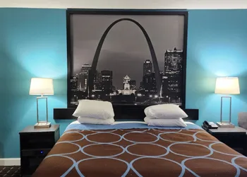 Super 8 by Wyndham Belleville St. Louis Area hotel thumbnail 7