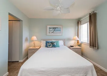 Marco Beach Vacation Suites hotel thumbnail 5