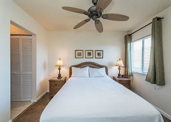 Marco Beach Vacation Suites hotel thumbnail 6
