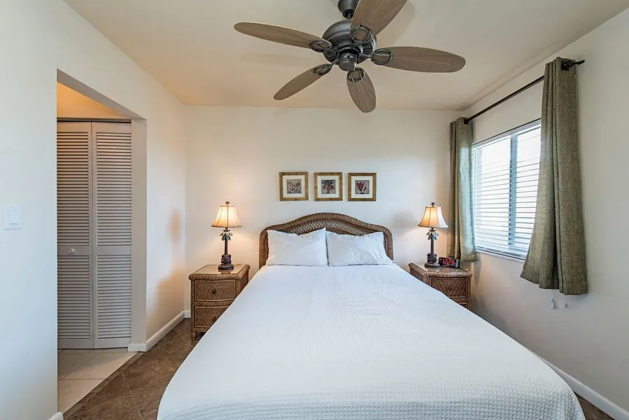 Marco Beach Vacation Suites hotel detail image 6