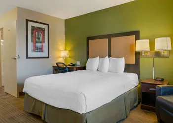 Extended Stay America Suites Detroit Metropolitan Airport hotel thumbnail 6
