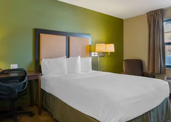 Extended Stay America Suites Detroit Metropolitan Airport hotel thumbnail 7