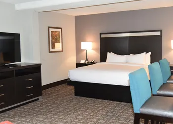 DoubleTree by Hilton Murfreesboro hotel thumbnail 4