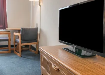 Quality Inn Hudsonville South hotel thumbnail 4