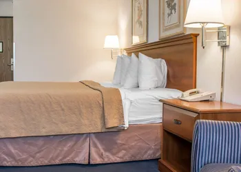 Quality Inn Hudsonville South hotel thumbnail 6