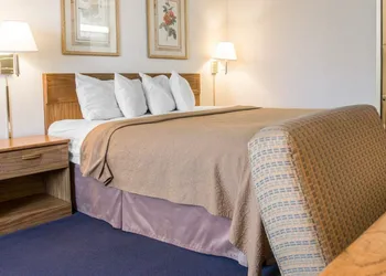 Quality Inn Hudsonville South hotel thumbnail 8