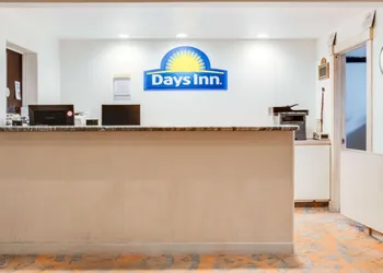 Days Inn by Wyndham Fort Stockton hotel thumbnail 3