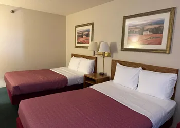 Cassville Four seasons inn & suits hotel thumbnail 5