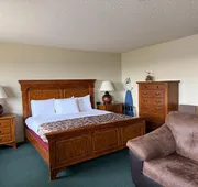 Cassville Four seasons inn & suits hotel detail image 7