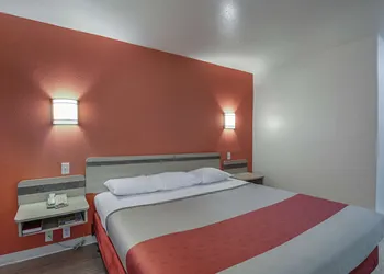 Motel 6 Pasadena, TX hotel thumbnail 3