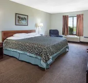 Days Inn by Wyndham Pontoon Beach hotel detail image 5