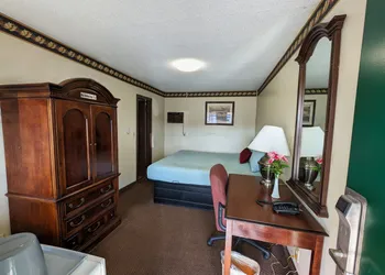 Delta Motel hotel thumbnail 5