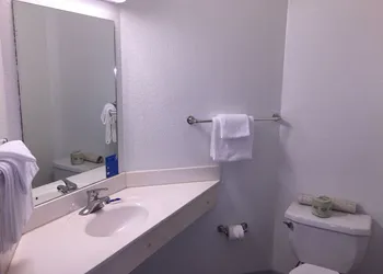 Motel 6 Junction City, KS hotel thumbnail 3