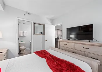 The Enclave Hotel and Suites hotel thumbnail 6