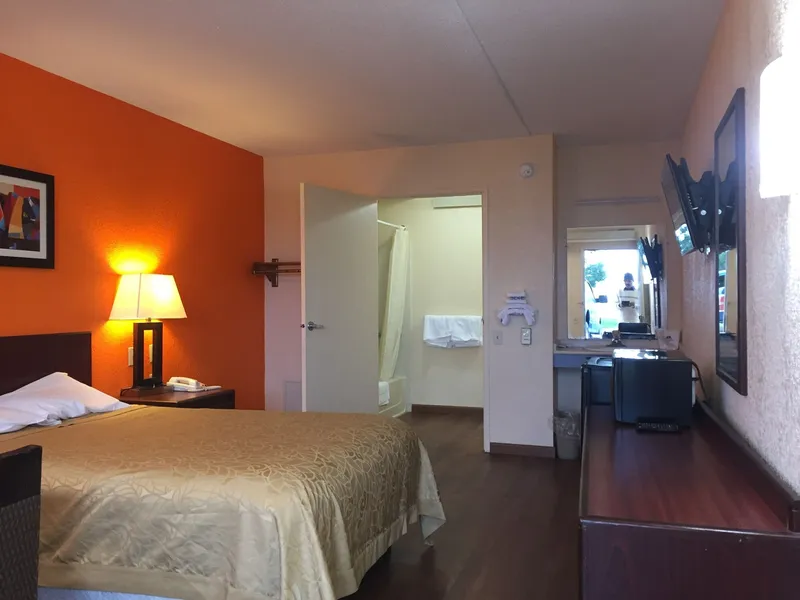 Americas Best Value Inn Pittsburgh Airport hotel detail image 6