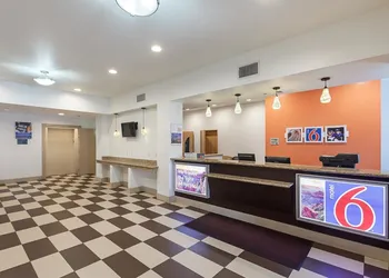 Motel 6 Fort Worth, TX hotel thumbnail 2