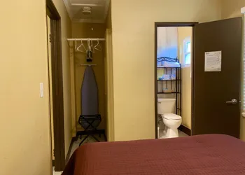 Lakeside Inn and Cafe hotel thumbnail 8