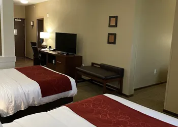 Comfort Suites West Omaha hotel thumbnail 6
