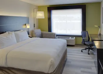 Holiday Inn Express Hotel & Suites Le Mars by IHG hotel thumbnail 4
