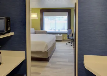 Holiday Inn Express Hotel & Suites Le Mars by IHG hotel thumbnail 5