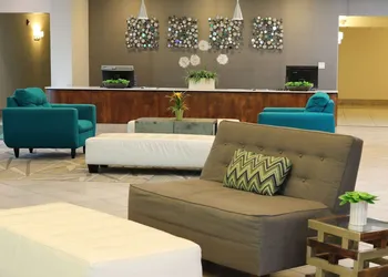 DoubleTree by Hilton Omaha Southwest hotel thumbnail 2
