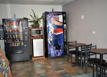 Travelodge by Wyndham Albuquerque East hotel thumbnail 2