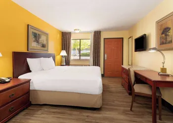Travelodge by Wyndham Albuquerque East hotel thumbnail 4