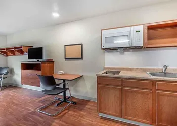 Extended Stay America Select Suites - Dayton - Miamisburg hotel thumbnail 4