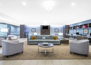 Wingate By Wyndham Niagara Falls hotel thumbnail 2