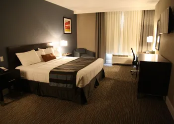 Wingate By Wyndham Niagara Falls hotel thumbnail 7