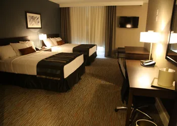 Wingate By Wyndham Niagara Falls hotel thumbnail 8