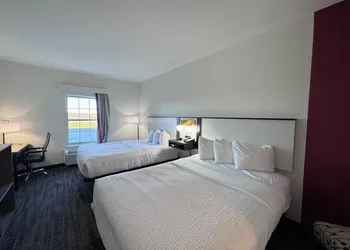 Ramada by Wyndham Sparta/At Speedway hotel thumbnail 3