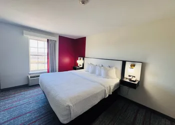 Ramada by Wyndham Sparta/At Speedway hotel thumbnail 8