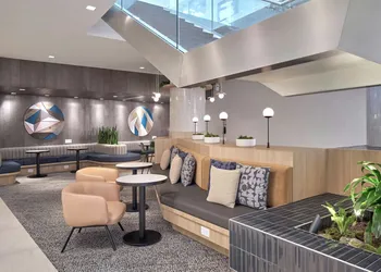 Element Vancouver Metrotown hotel thumbnail 2