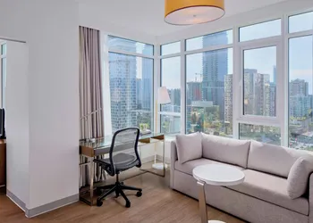 Element Vancouver Metrotown hotel thumbnail 7