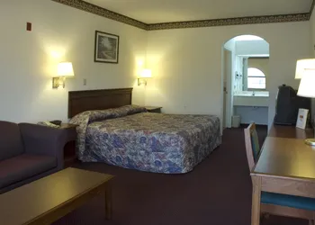Budget Host, Hempstead Inn hotel thumbnail 5
