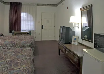 Budget Host, Hempstead Inn hotel thumbnail 8