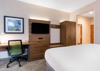Holiday Inn Express Henderson N Evansville South by IHG hotel thumbnail 7