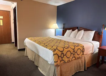 Baymont by Wyndham Corydon hotel thumbnail 6