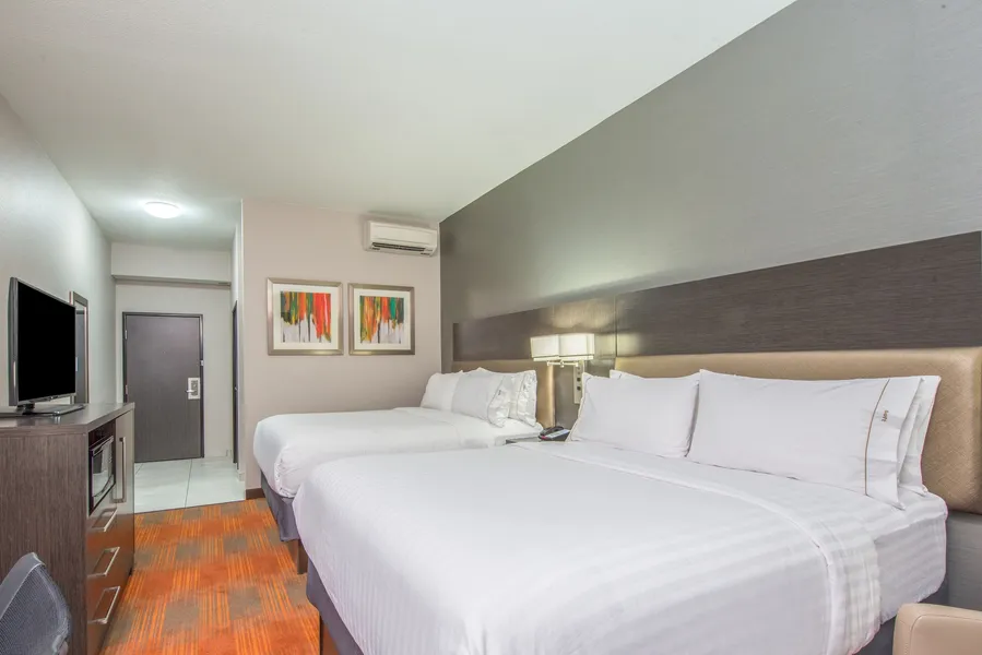 Holiday Inn Express & Suites Shawnee-Kansas City West by IHG hotel detail image 2