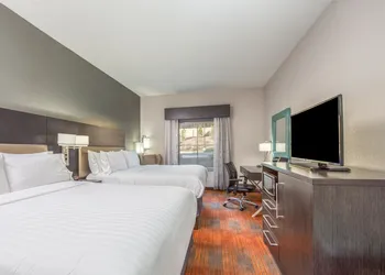Holiday Inn Express & Suites Shawnee-Kansas City West by IHG hotel thumbnail 5