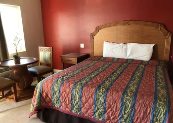The Fly Inn hotel thumbnail 3