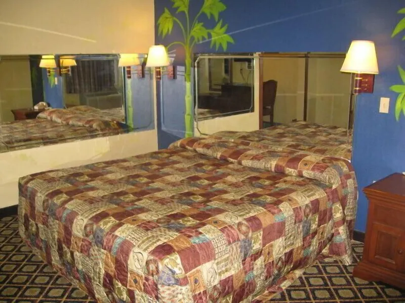 Economy Inn hotel detail image 2